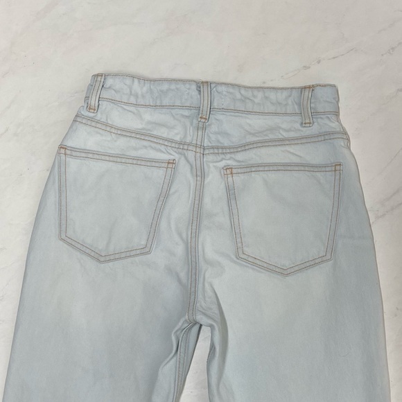Zara Women’s Lightwash Straight Leg Button Fly Jeans Size 2 Minimalist Neutral - Picture 4 of 8